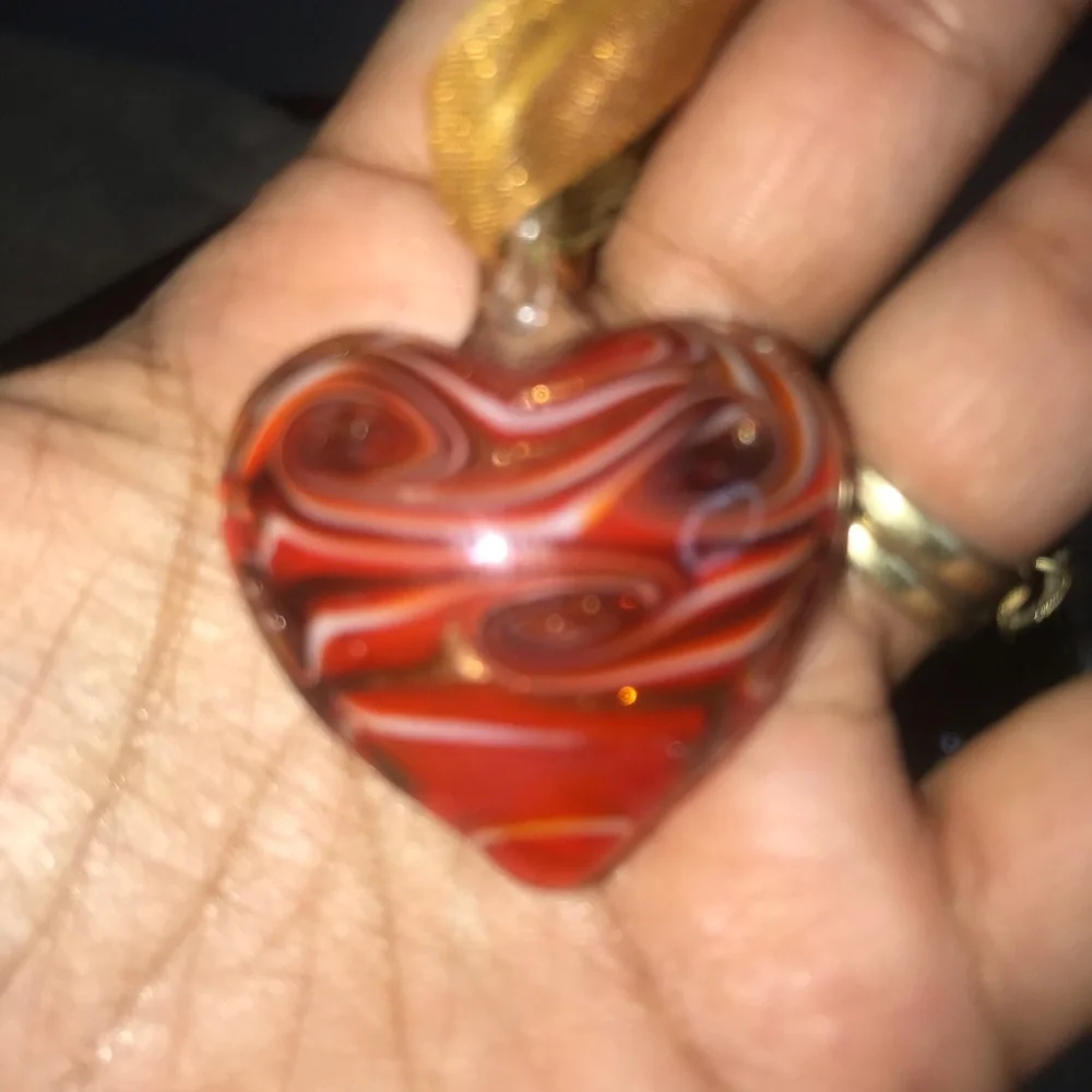 Glass heart necklace orange gold white swirl - Picture 5 of 9